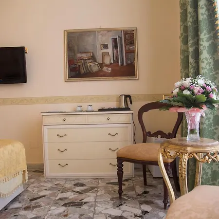 Art Santa Brigida 3* Неаполь
