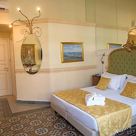 Art Santa Brigida 4* Napels