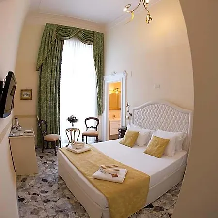 Art Santa Brigida 4* Napels