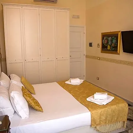 Art Santa Brigida Bed & Breakfast 4*