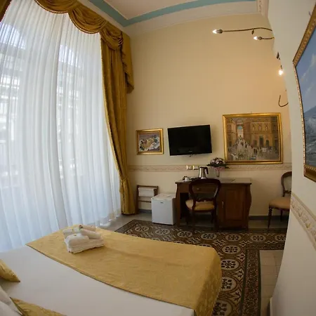 Art Santa Brigida 4* Neapol